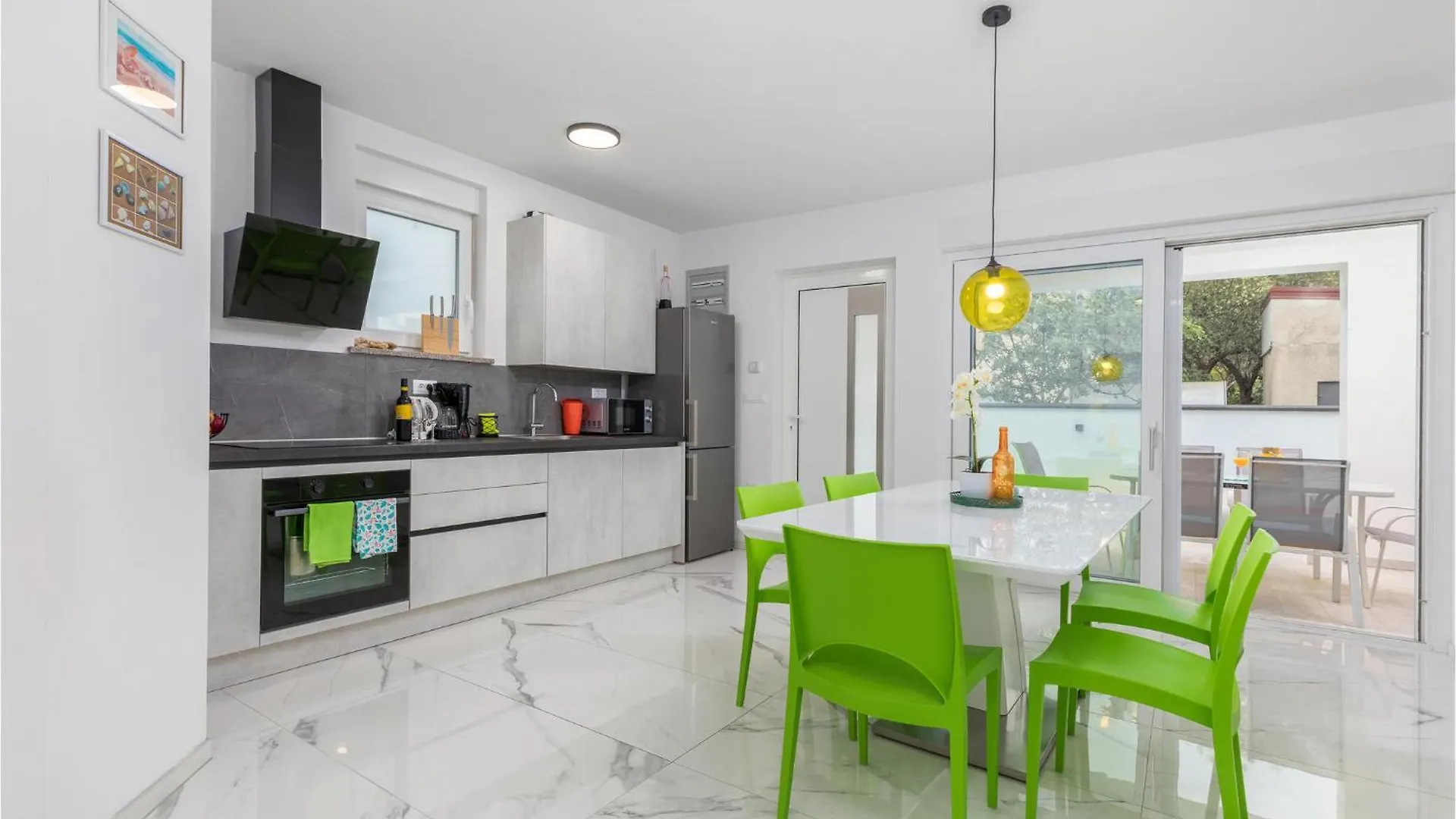 Holiday home 4 Bedroom Cozy Home In Betiga Pula