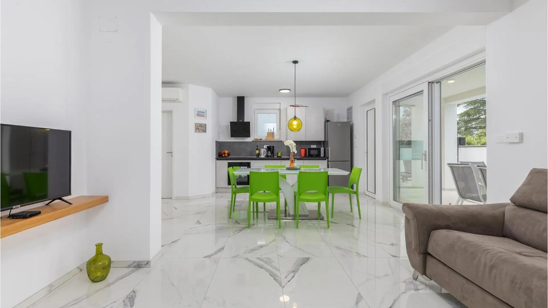 4 Bedroom Cozy Home In Betiga Pula 0*,
